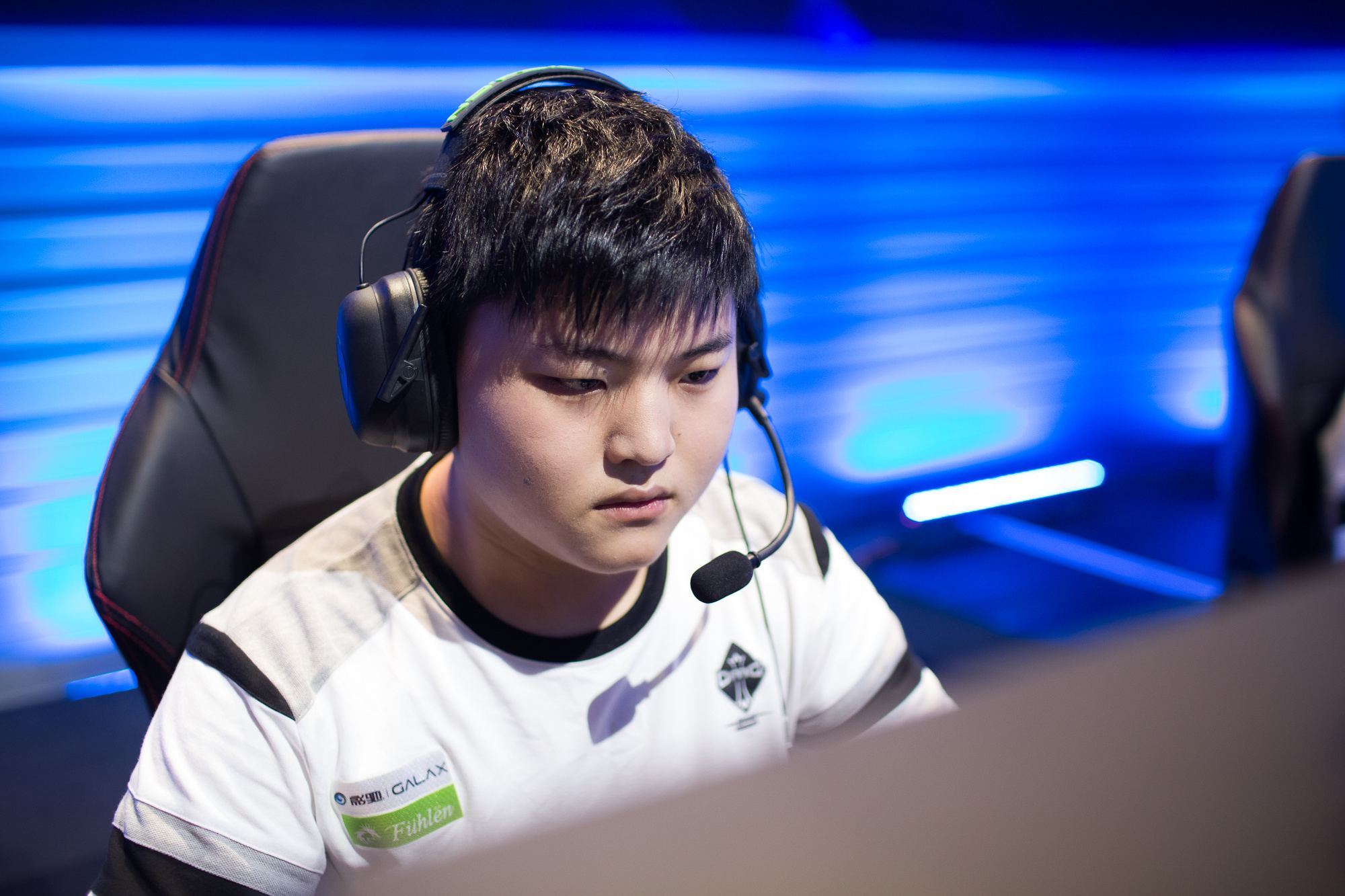 对抗冲撞评 对抗冲撞评