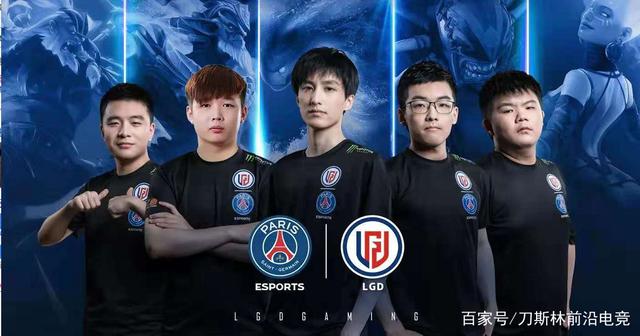 在高举动作 在高举动作